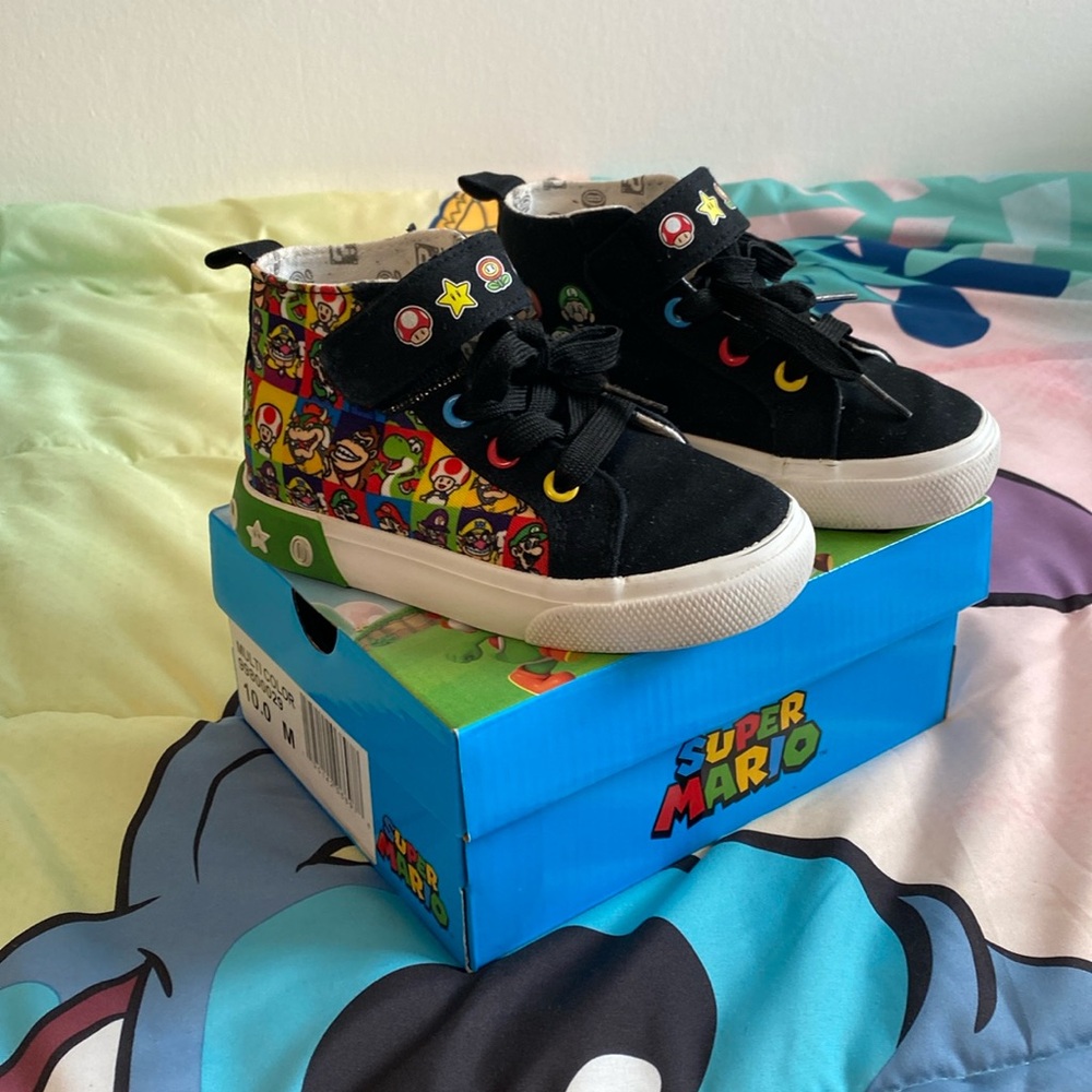 Super Mario multicolor kids shoes